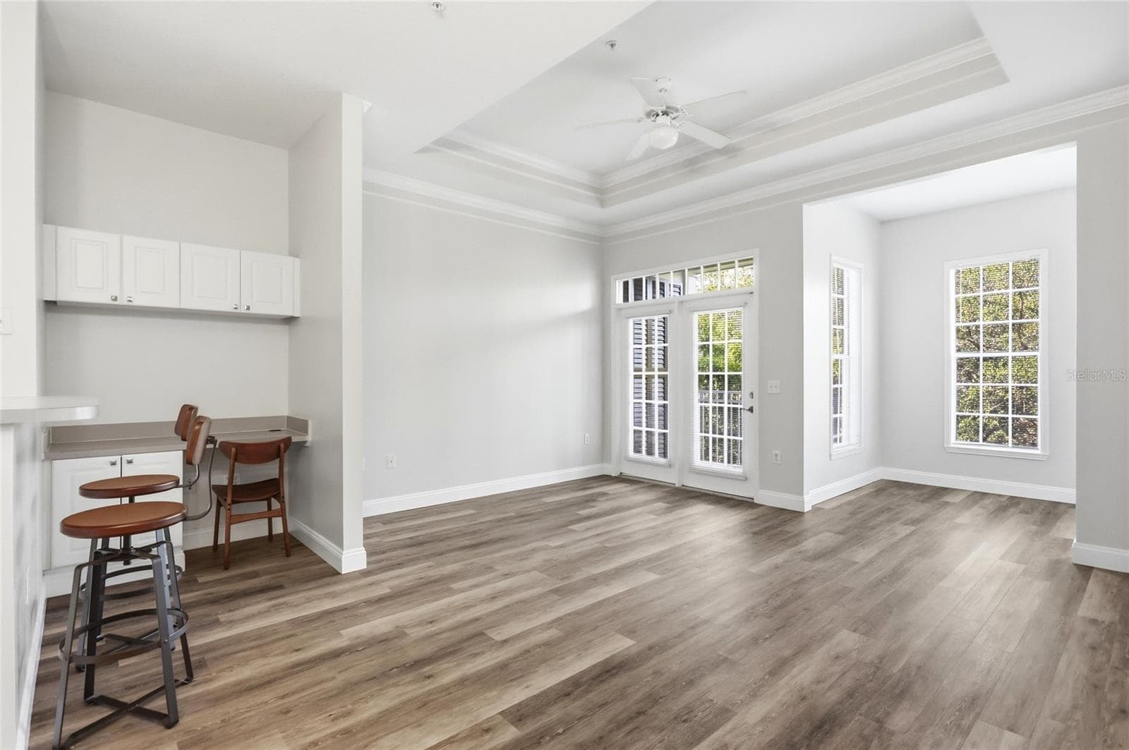 Build in desk/workspace area - 315 GRAND MAGNOLIA AVE #312, CELEBRATION