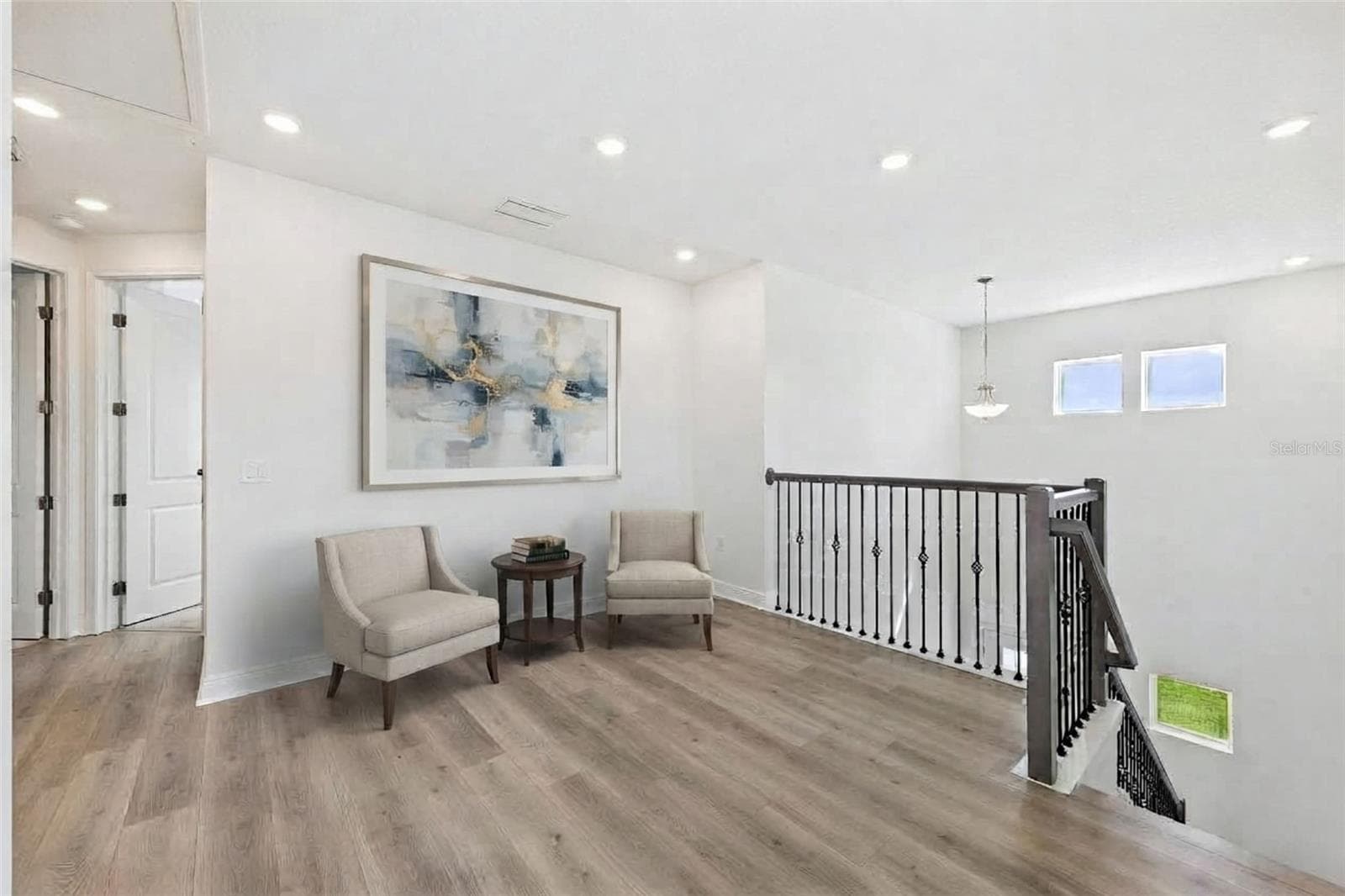 Open loft, great space for a reading nook! - 1952 SUNSHINE PEAK DR, MINNEOLA
