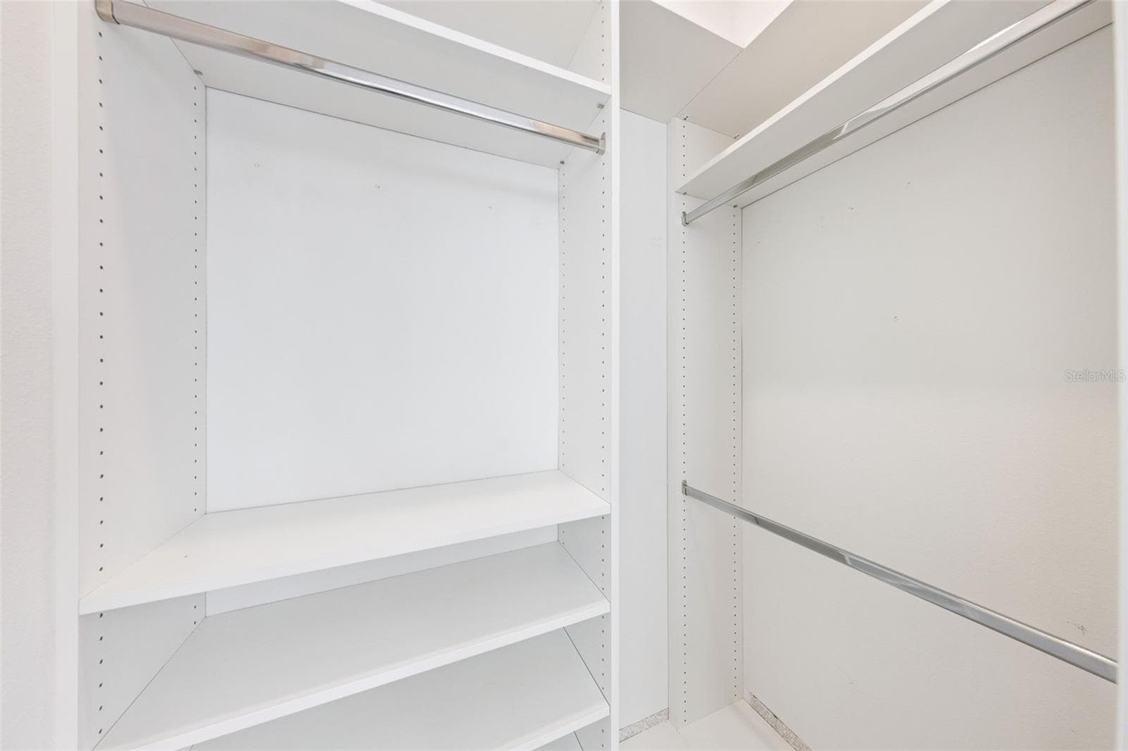 Bedroom #2 closet - 1952 SUNSHINE PEAK DR, MINNEOLA