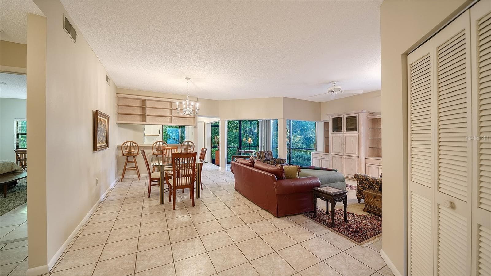 open floor plan - 1638 STARLING DR #105, SARASOTA