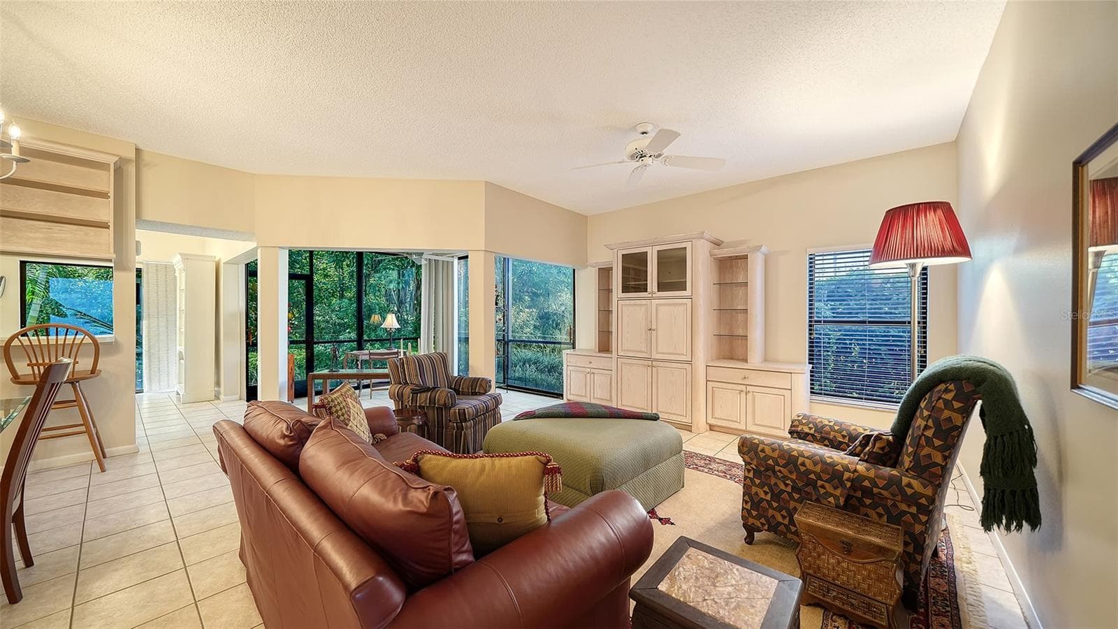 great room - 1638 STARLING DR #105, SARASOTA