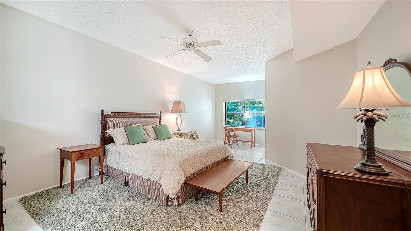 enormous primary bedroom - 1638 STARLING DR #105, SARASOTA