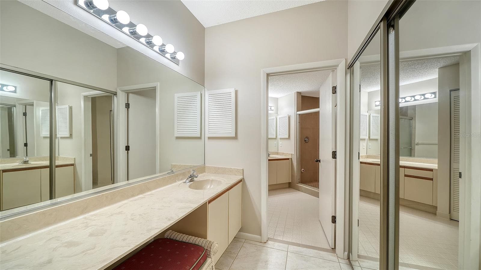 1 sink by the closet - 1638 STARLING DR #105, SARASOTA