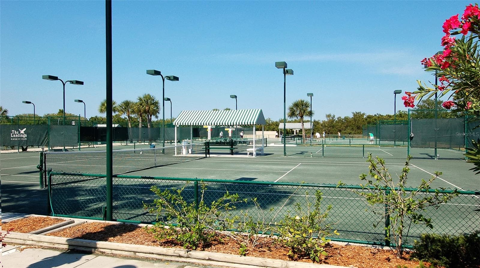 tennis court & pickeball - 1638 STARLING DR #105, SARASOTA