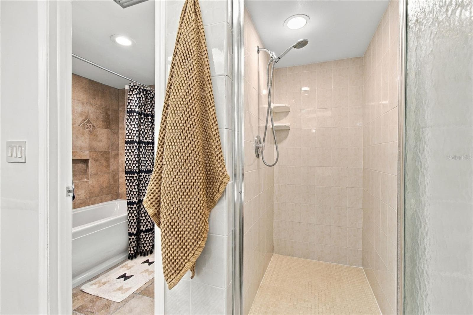 Single Family Residence at 3063 MOCKINGBIRD CT, CLEARWATER, photo 35 of 56