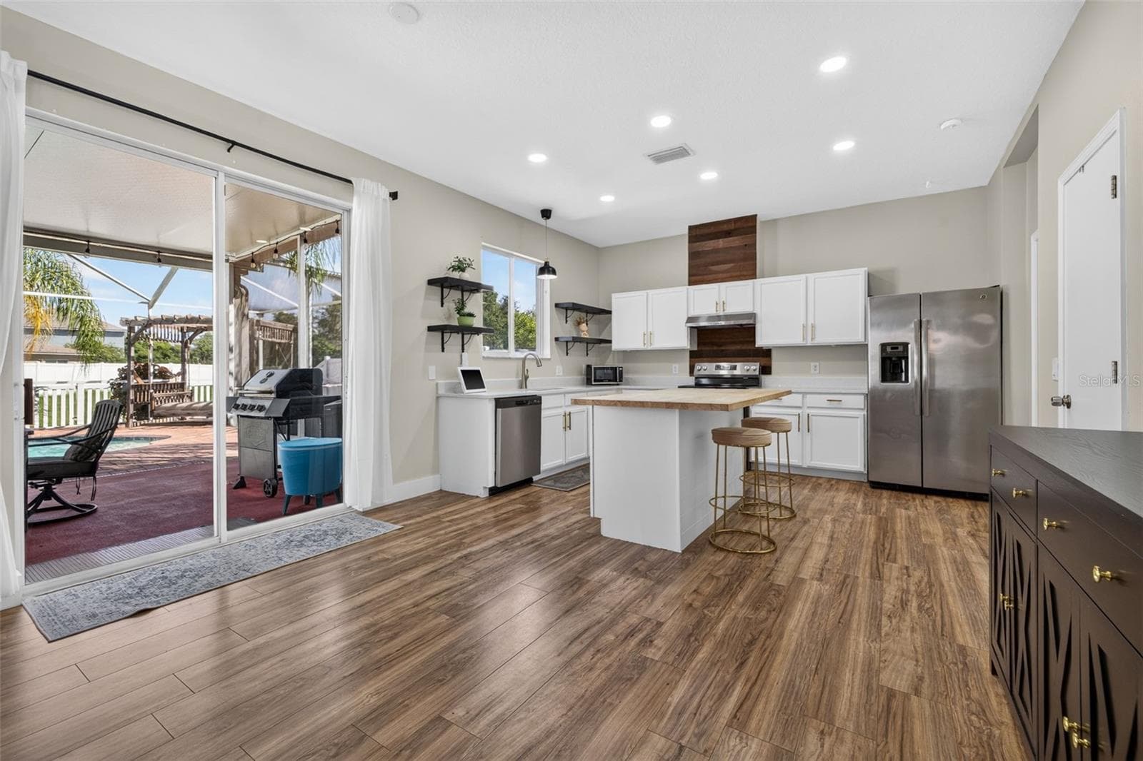 Single Family Residence at 10930 SUBTLE TRAIL DR, RIVERVIEW, photo 14 of 56
