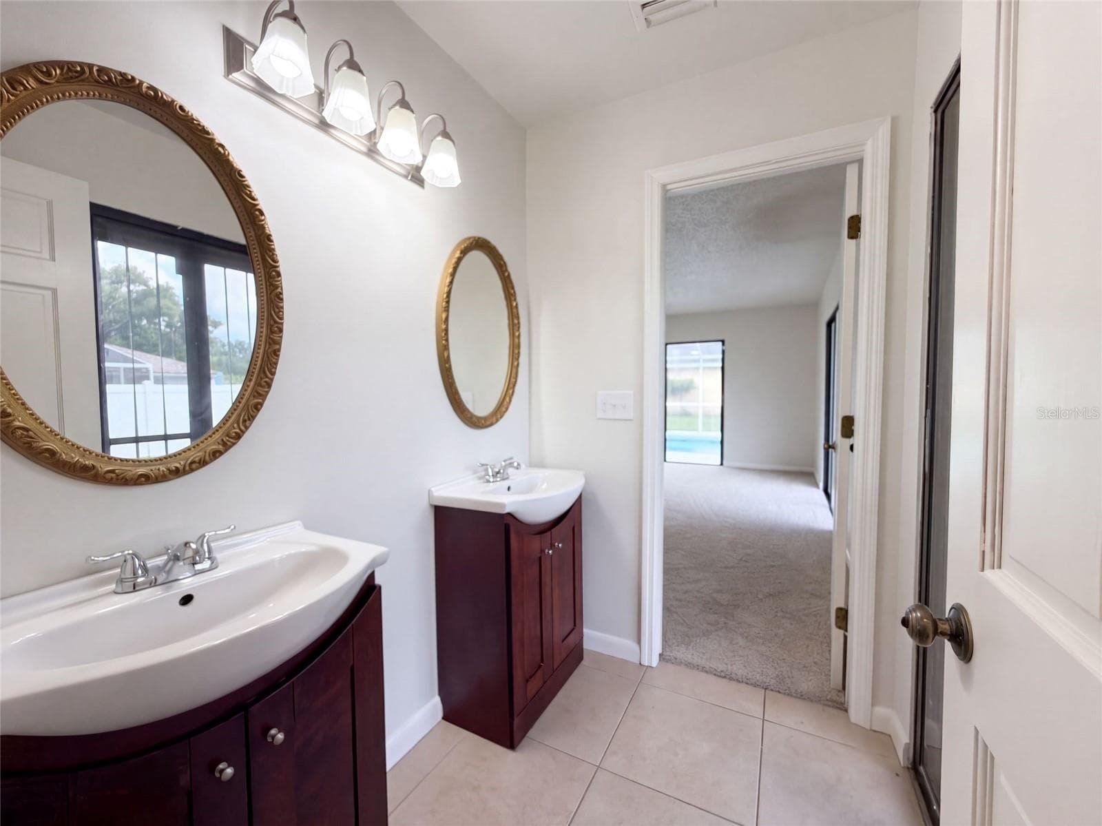 Single Family Residence at 8022 TIMBER LAKE LN, SARASOTA, photo 10 of 20