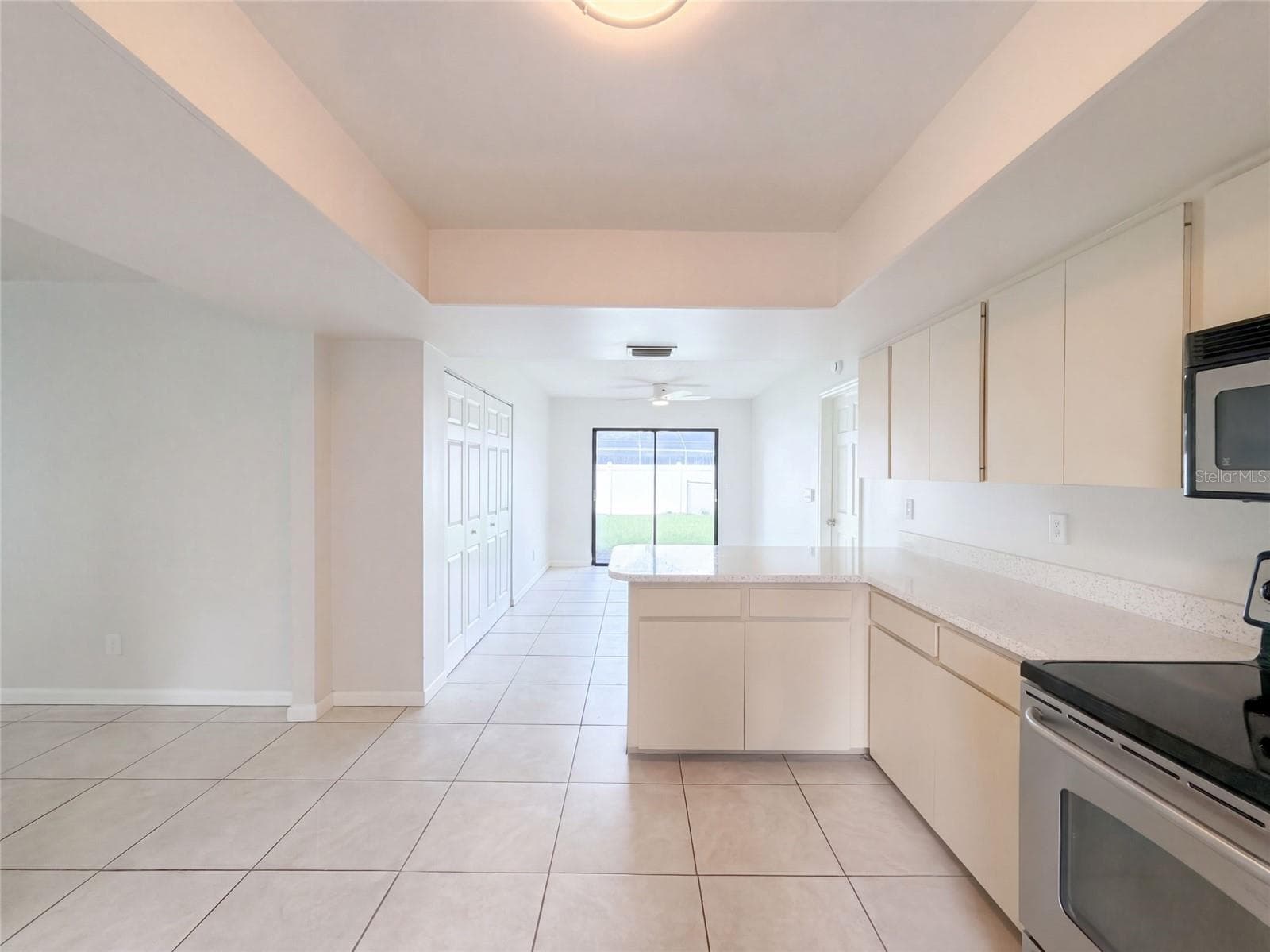 Single Family Residence at 8022 TIMBER LAKE LN, SARASOTA, photo 5 of 20
