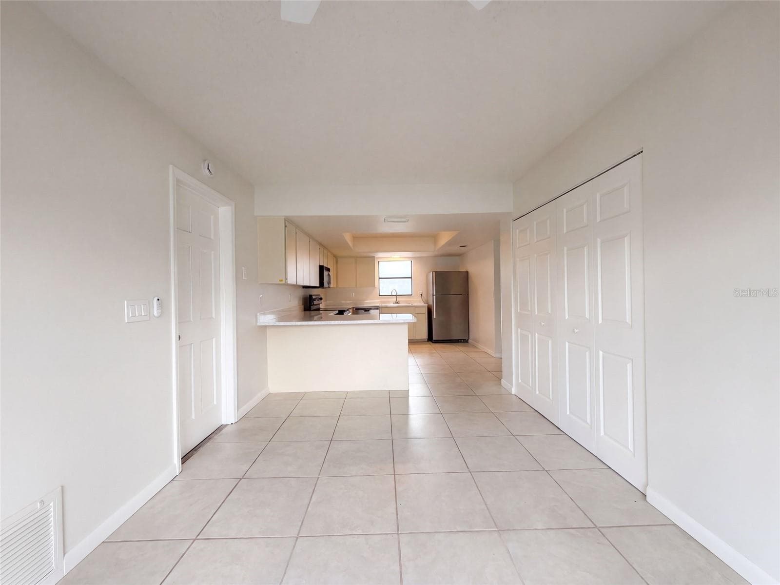 Single Family Residence at 8022 TIMBER LAKE LN, SARASOTA, photo 6 of 20