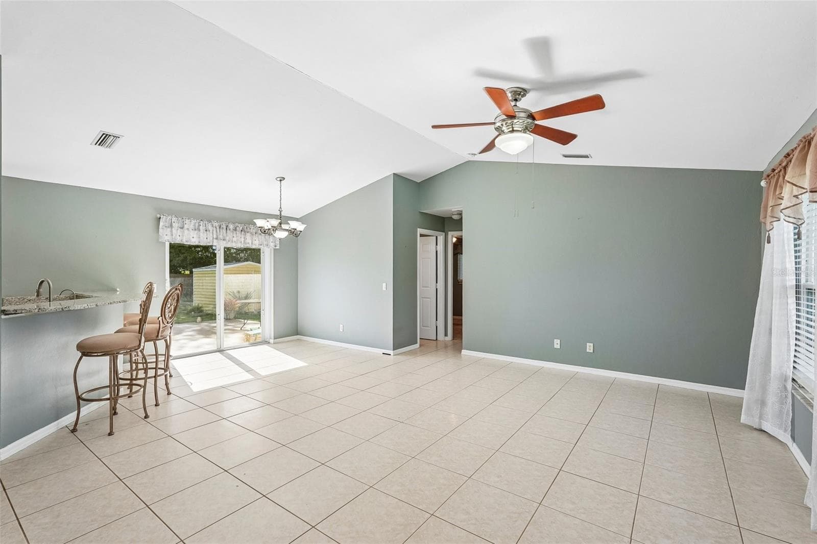 Single Family Residence at 1130 S WAPELLO ST, NORTH PORT, photo 6 of 43