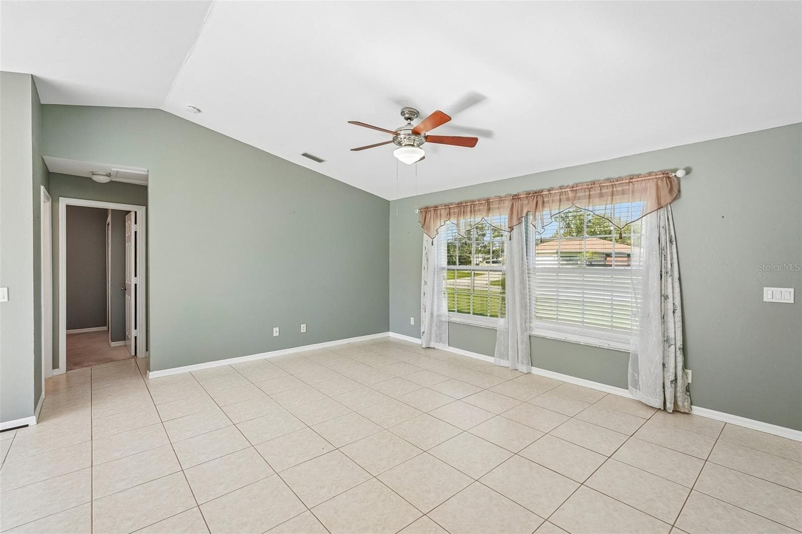 Single Family Residence at 1130 S WAPELLO ST, NORTH PORT, photo 8 of 43