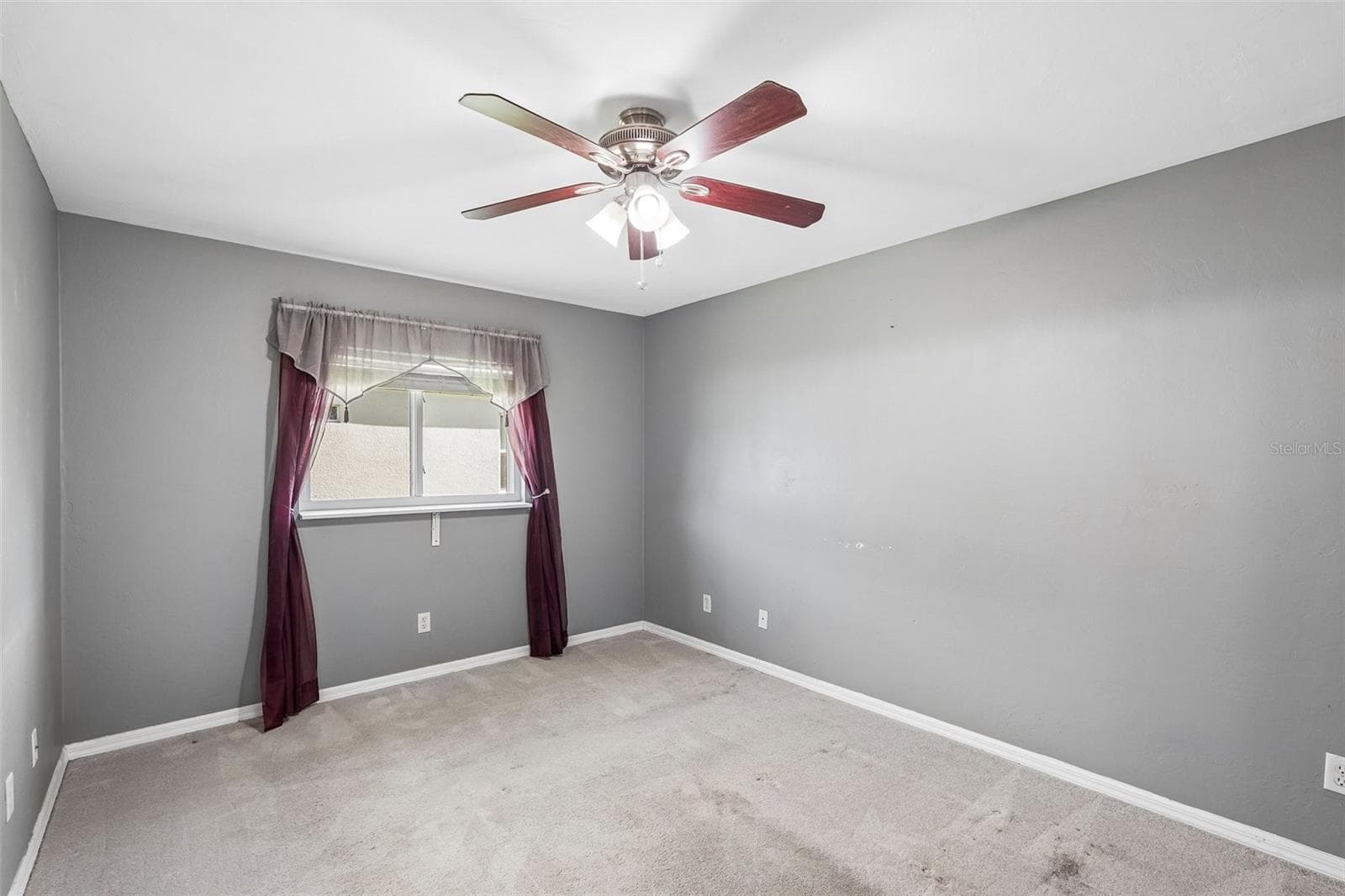 Single Family Residence at 1130 S WAPELLO ST, NORTH PORT, photo 13 of 43