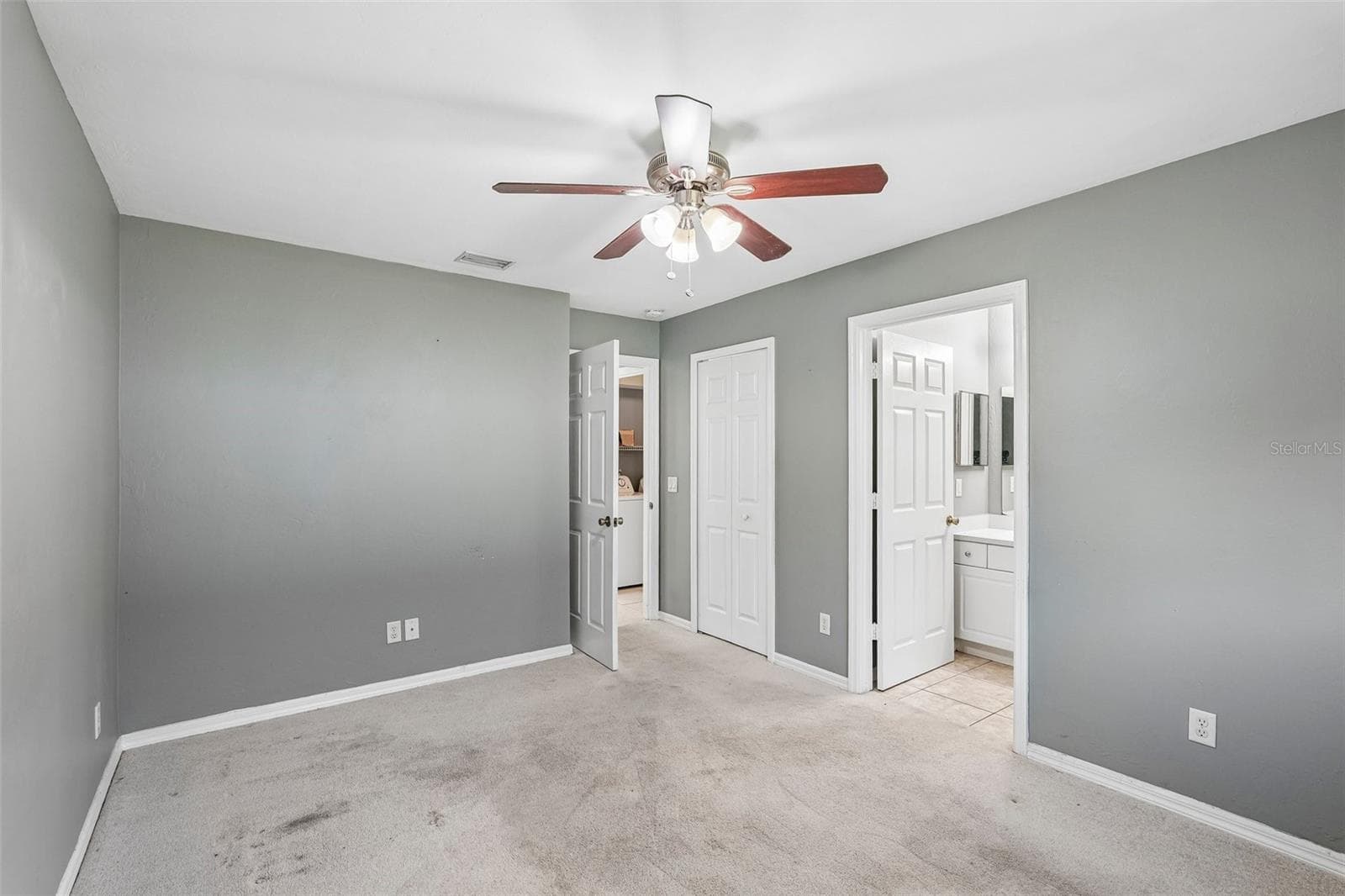 Single Family Residence at 1130 S WAPELLO ST, NORTH PORT, photo 14 of 43