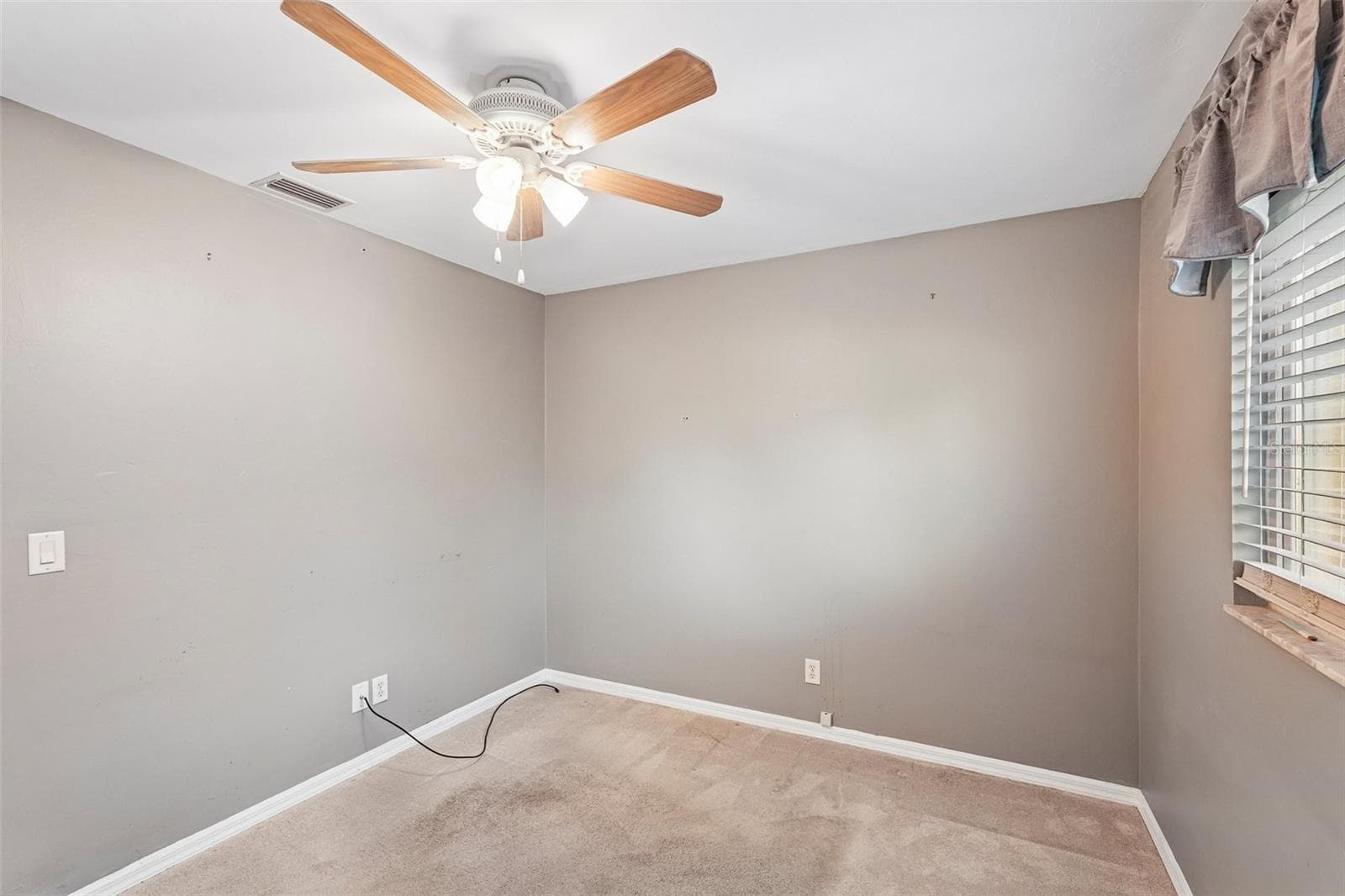 Single Family Residence at 1130 S WAPELLO ST, NORTH PORT, photo 21 of 43