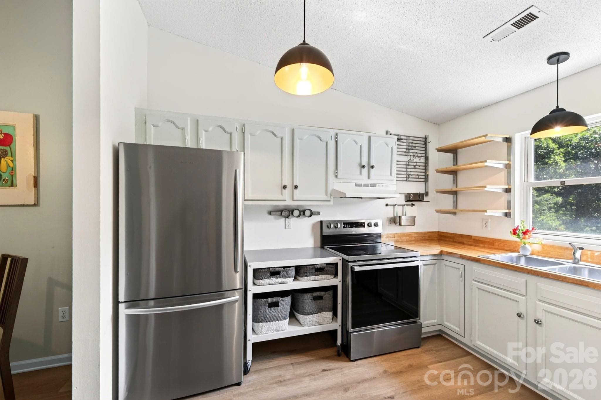 Hisense refrigerator, range and dishwasher - 15 Krista Circle, Candler
