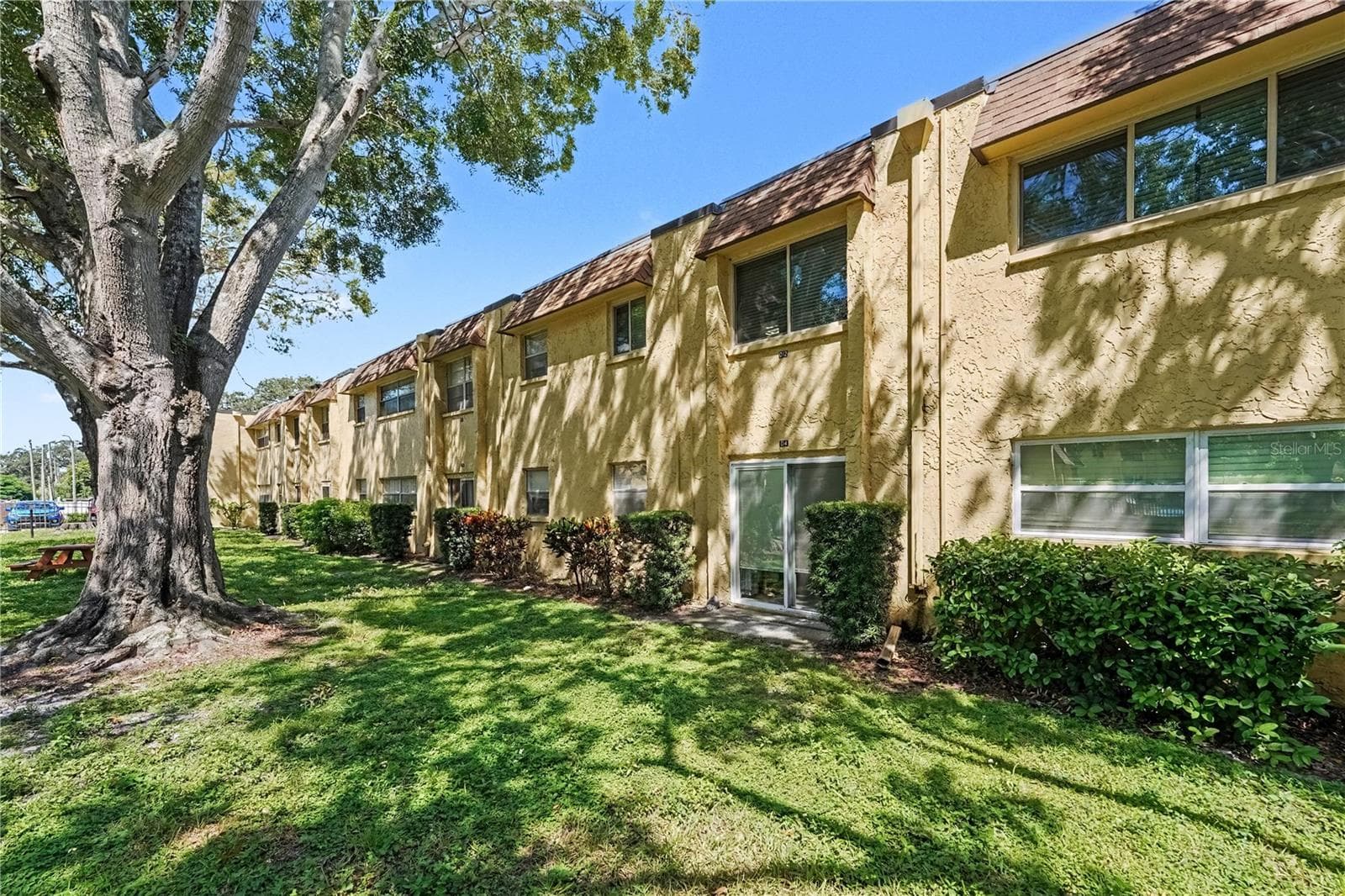 Condominium at 4450 40TH AVE N #D12, ST PETERSBURG, photo 20 of 23