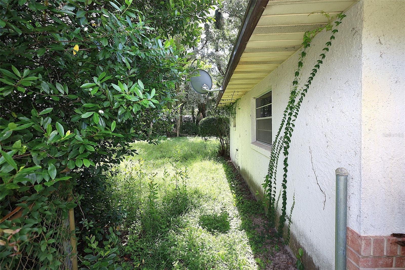 Single Family Residence at 339 COLOMBA RD, DEBARY, photo 5 of 61