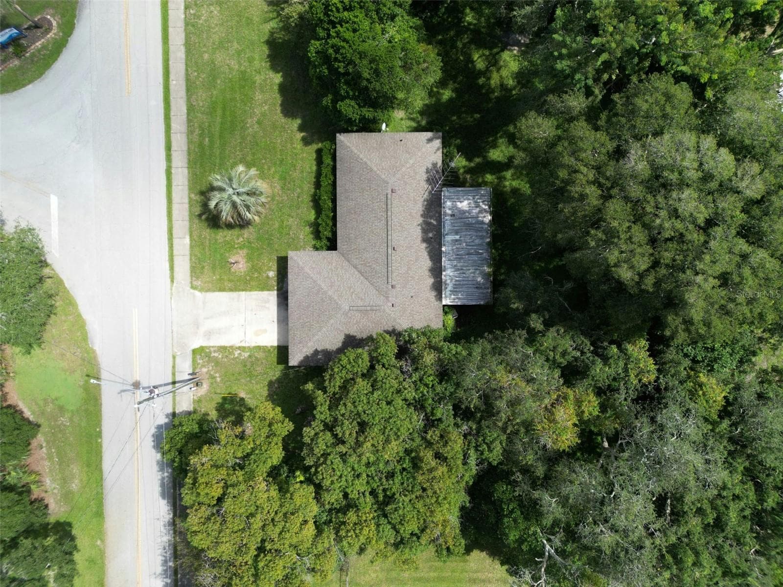 Single Family Residence at 339 COLOMBA RD, DEBARY, photo 38 of 61