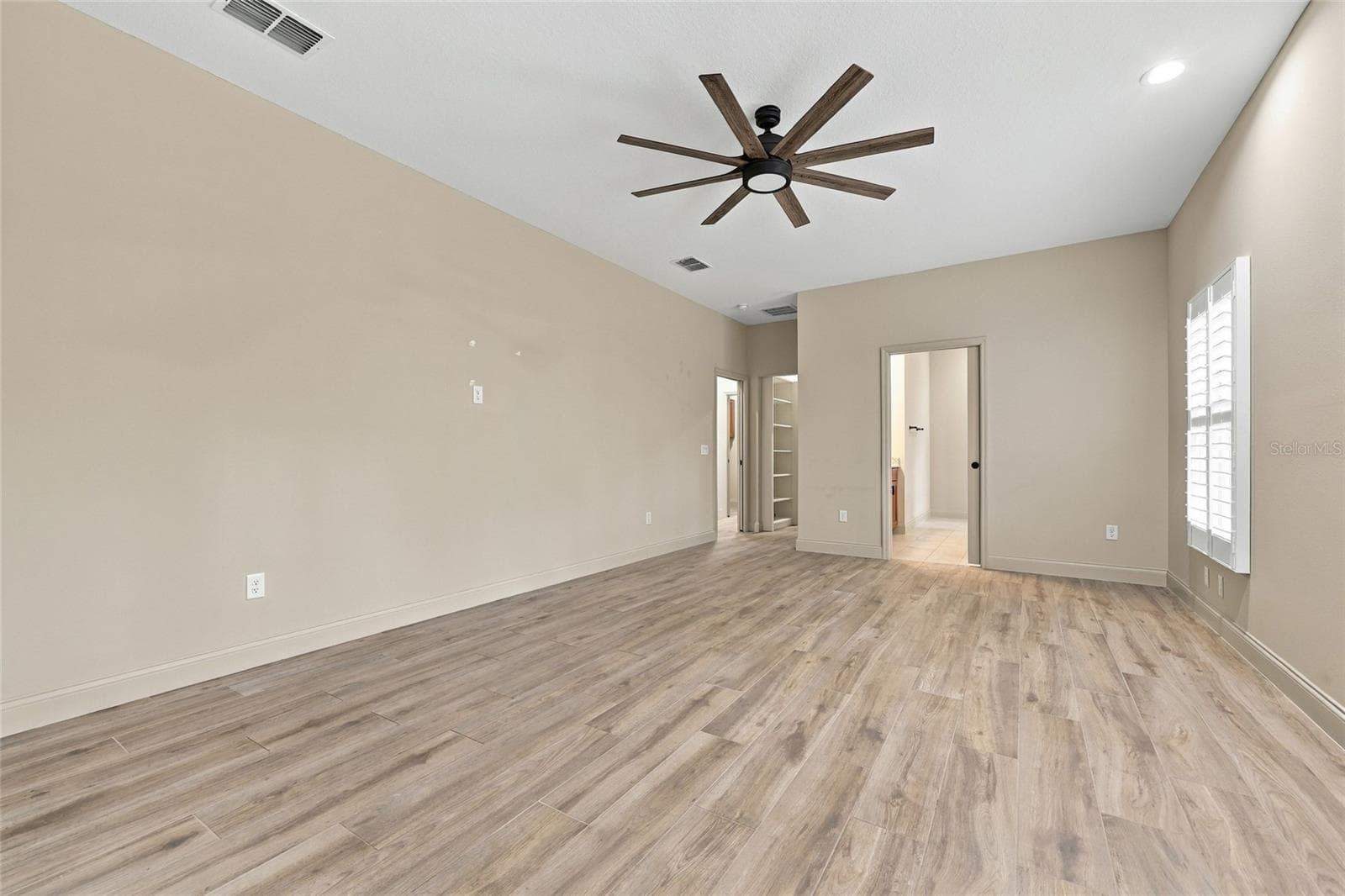 Single Family Residence at 16 LAKESIDE DR, OCALA, photo 19 of 48