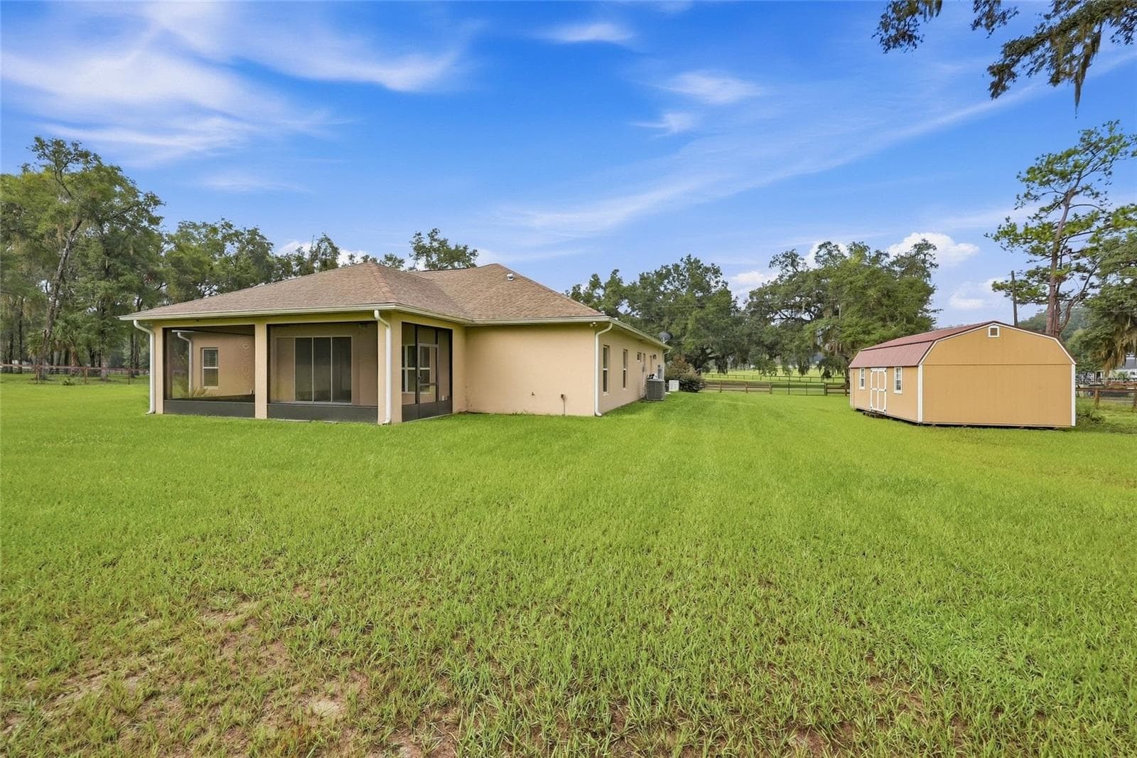 Single Family Residence at 16 LAKESIDE DR, OCALA, photo 32 of 48