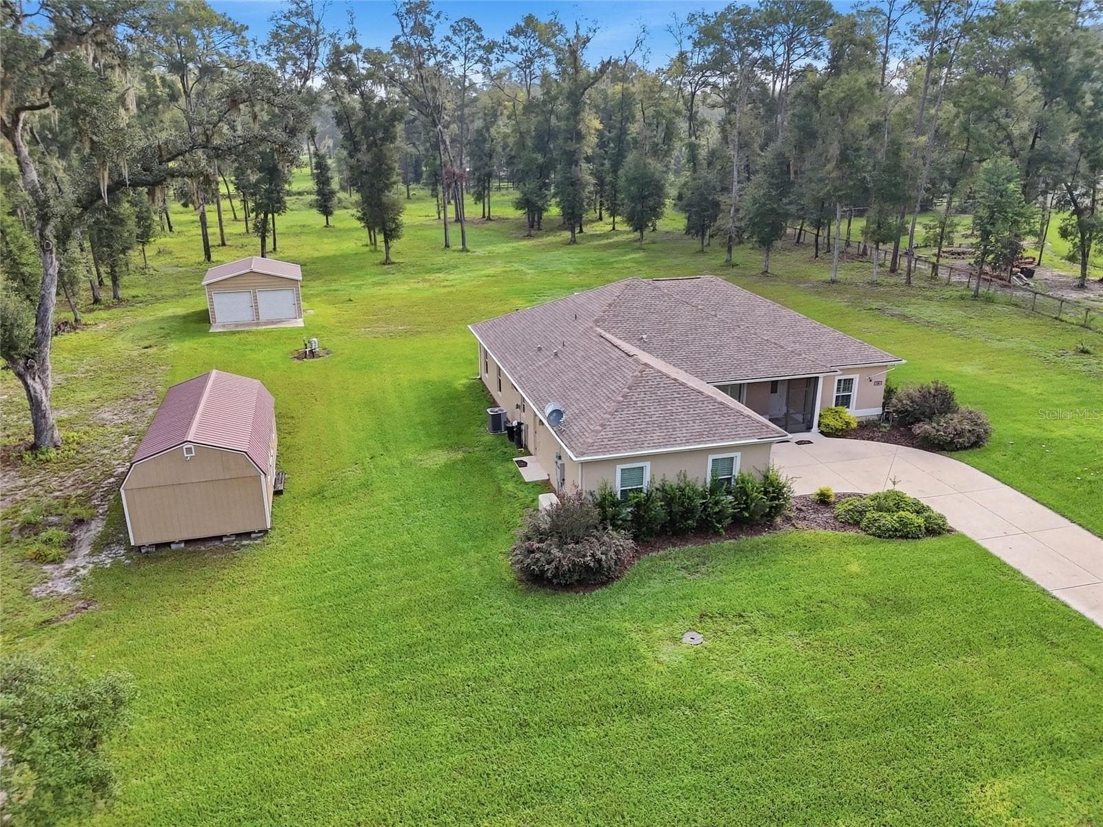 Single Family Residence at 16 LAKESIDE DR, OCALA, photo 36 of 48