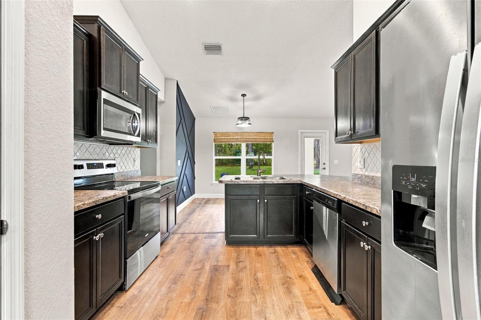 Single Family Residence at 12784 SIGMUND ST, SPRING HILL, photo 15 of 52
