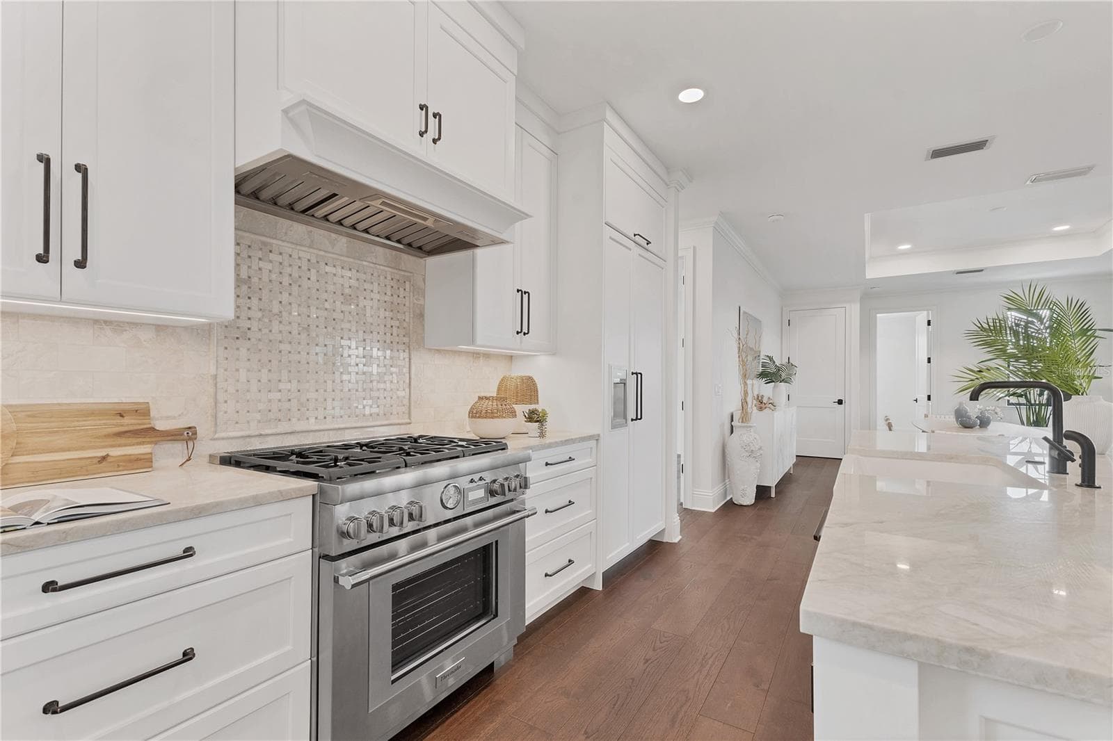Single Family Residence at 10009 GASPARILLA PASS BLVD, BOCA GRANDE, photo 17 of 81