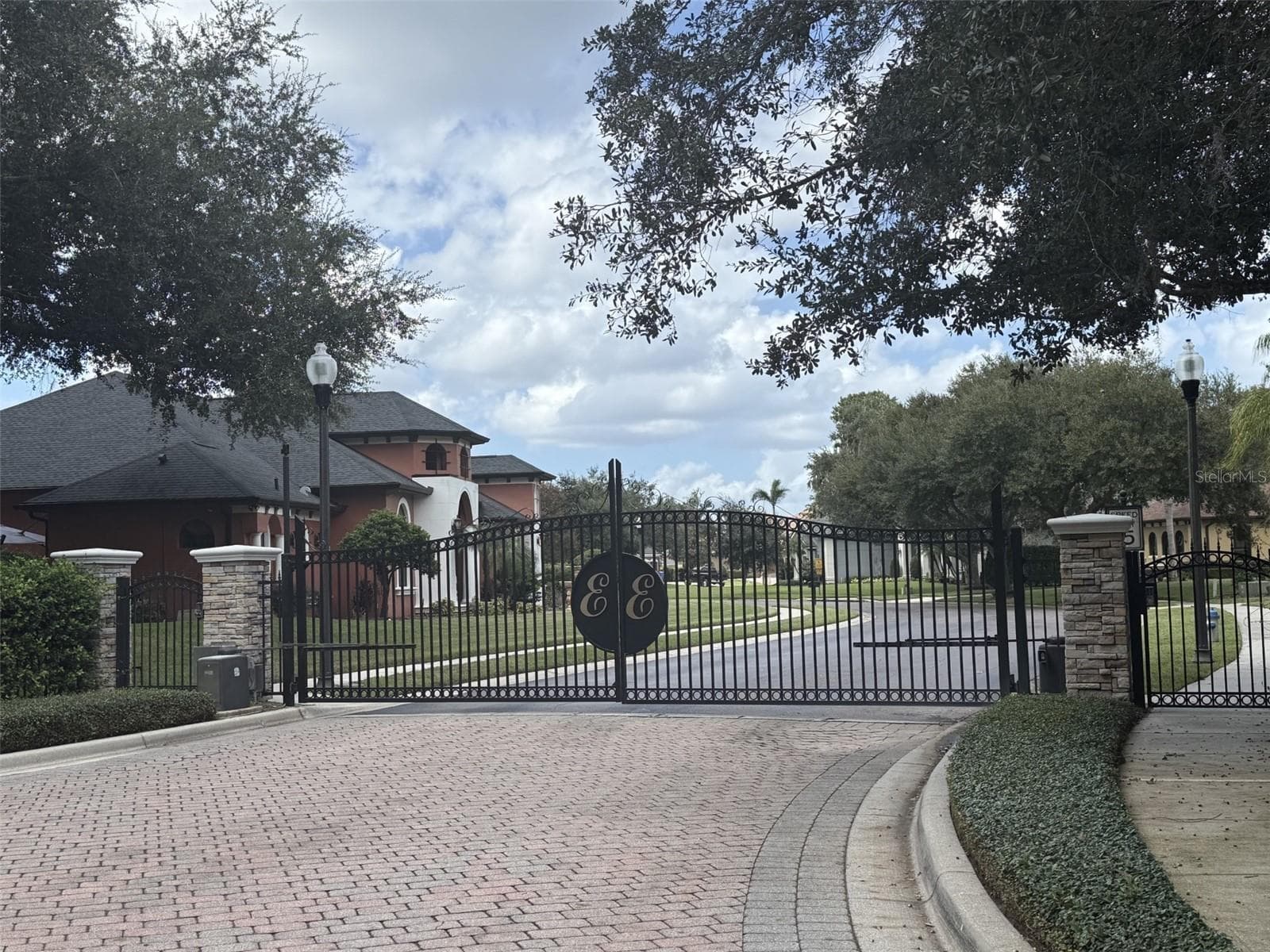 Gated community entrance - 1220 PRESTIGE PT, OVIEDO