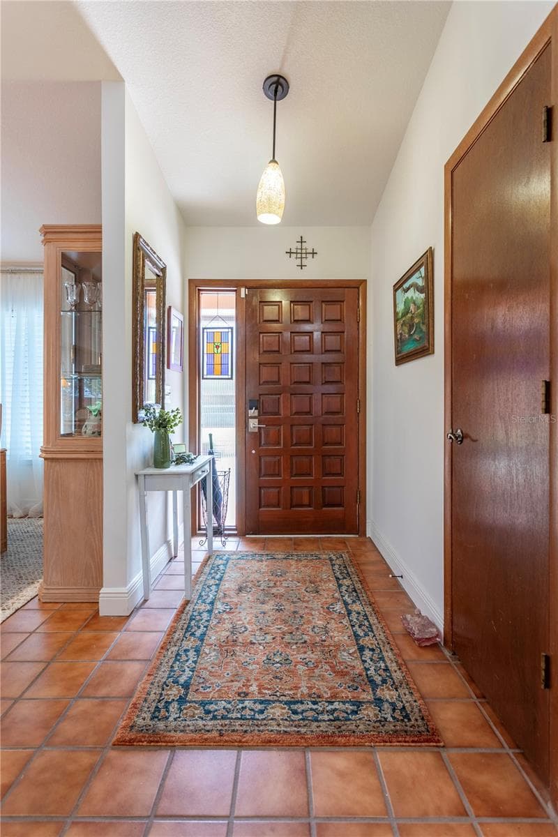 Entry - 1040 PALADIN CT, ORLANDO