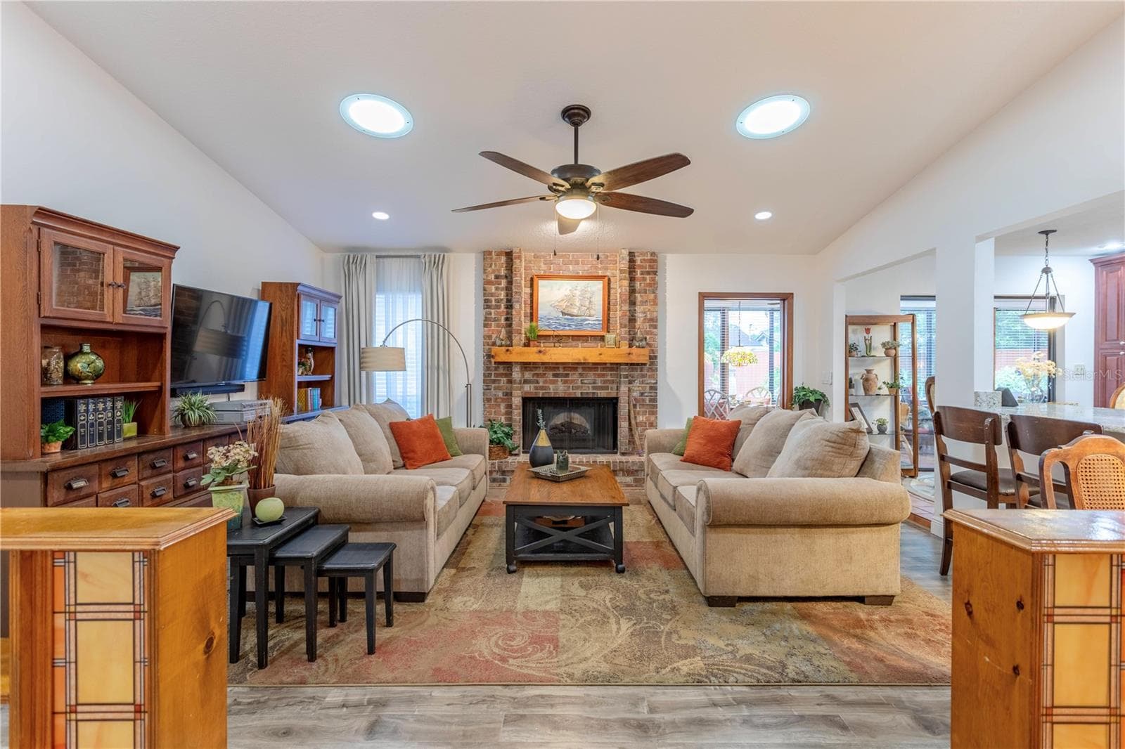 Single Family Residence at 1040 PALADIN CT, ORLANDO, photo 8 of 34