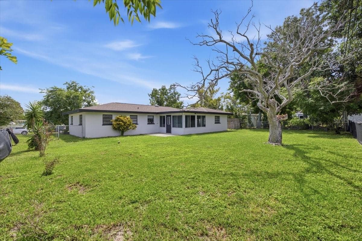 Single Family Residence at 1860 ALBERTA DR, CLEARWATER, photo 23 of 30