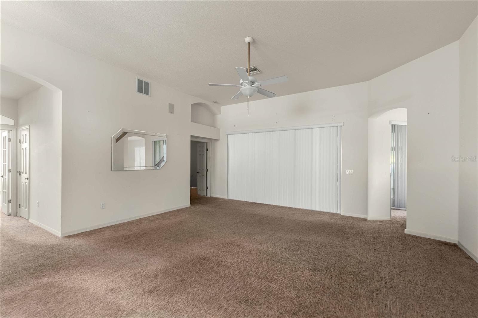 Single Family Residence at 385 W BARCLAY CT, BEVERLY HILLS, photo 5 of 27