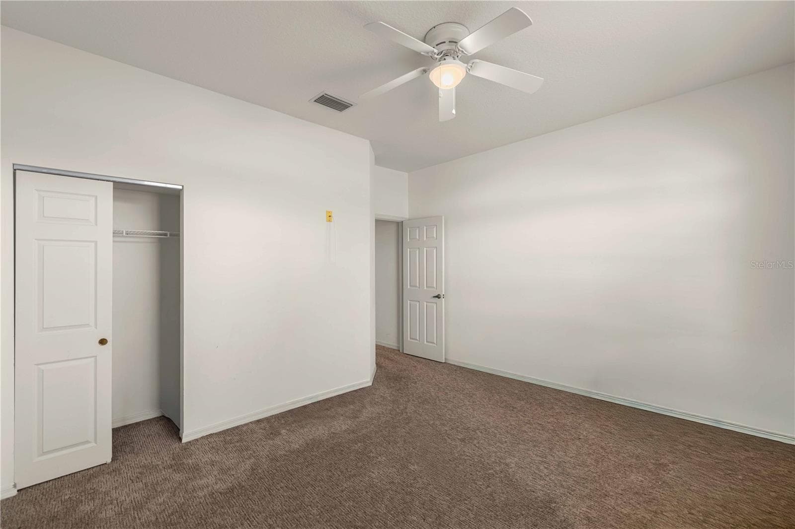 Single Family Residence at 385 W BARCLAY CT, BEVERLY HILLS, photo 8 of 27