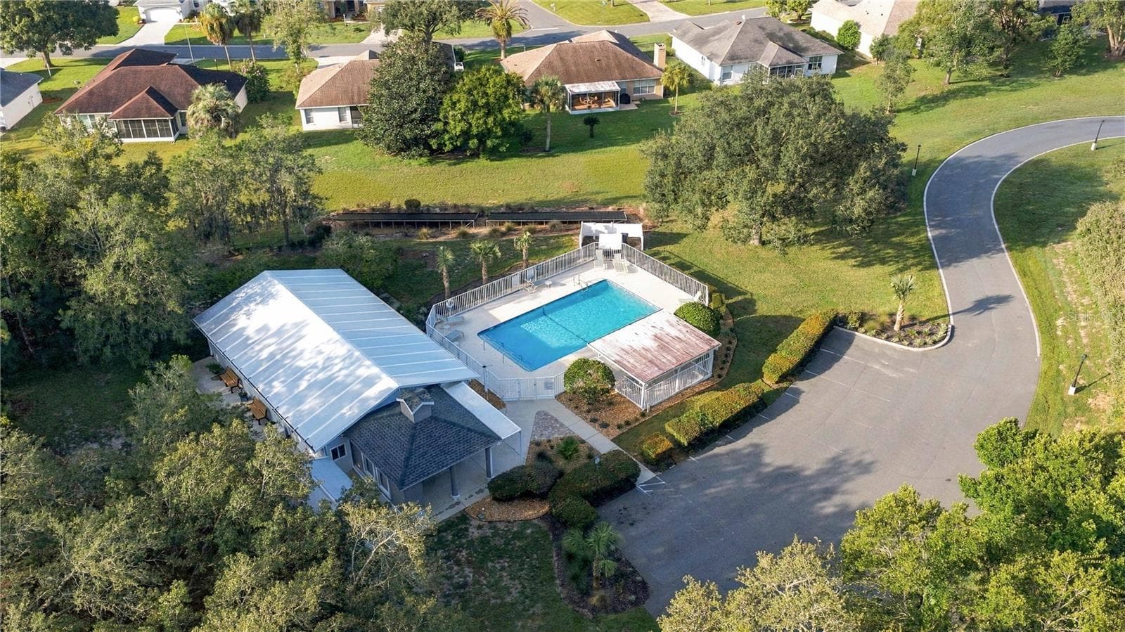 Single Family Residence at 385 W BARCLAY CT, BEVERLY HILLS, photo 27 of 27