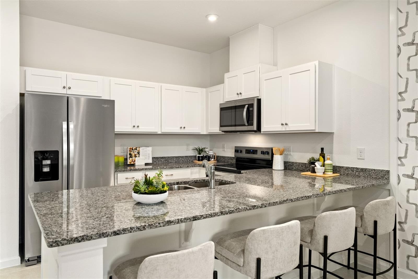 Catalina I Model Kitchen - 2872 CAMELLIA FLOWER ST, APOPKA