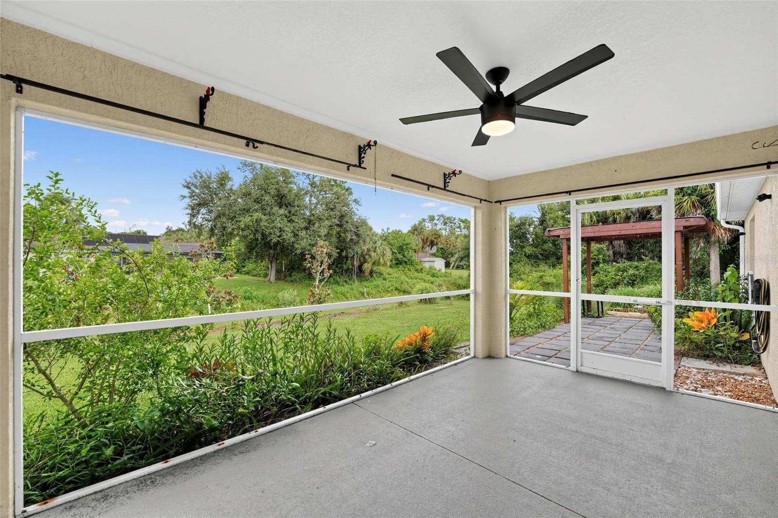 Private backyard from the screened lanai - 2580 VOGLER LN, NORTH PORT