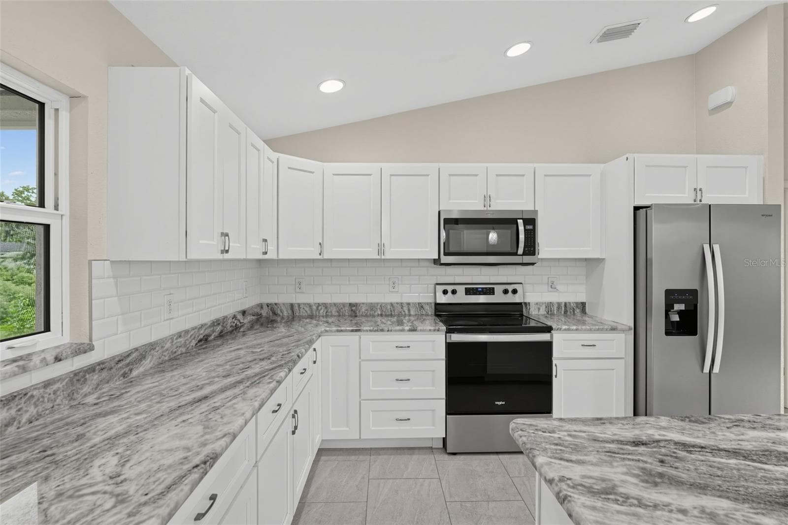 Nice and bright and open - 2580 VOGLER LN, NORTH PORT