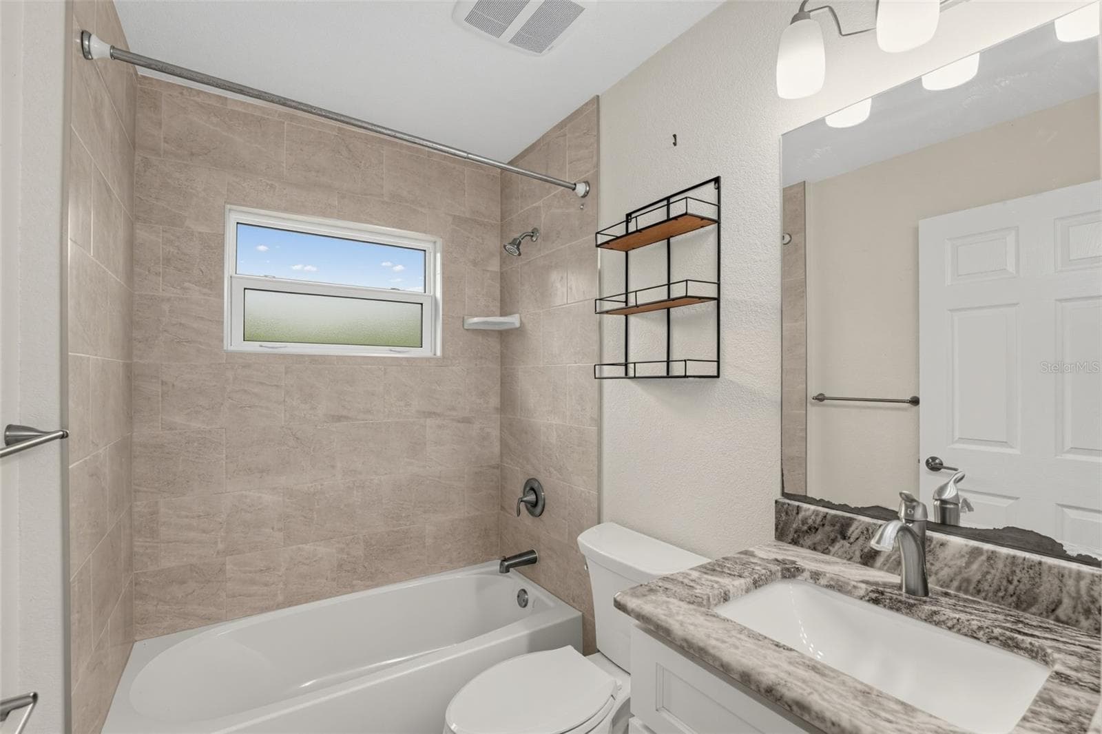 Guest bath - 2580 VOGLER LN, NORTH PORT