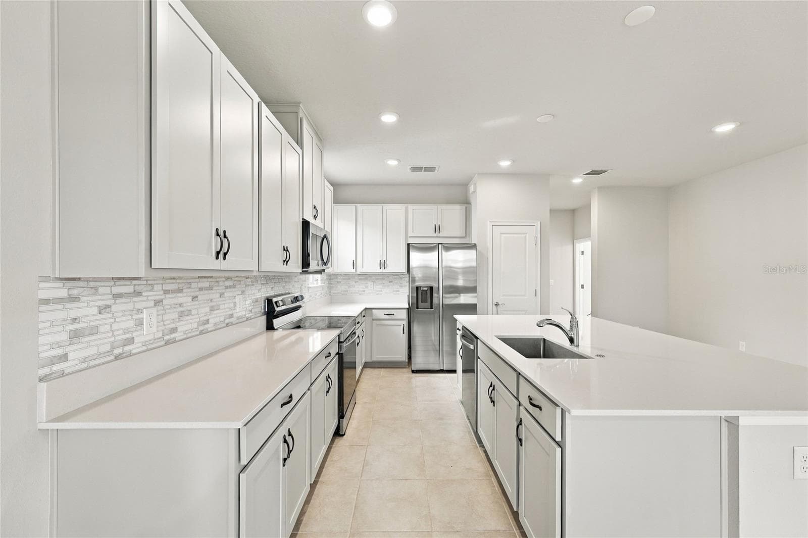 Dream Kitchen - 4929 CROSS PRAIRIE PKWY, ST CLOUD
