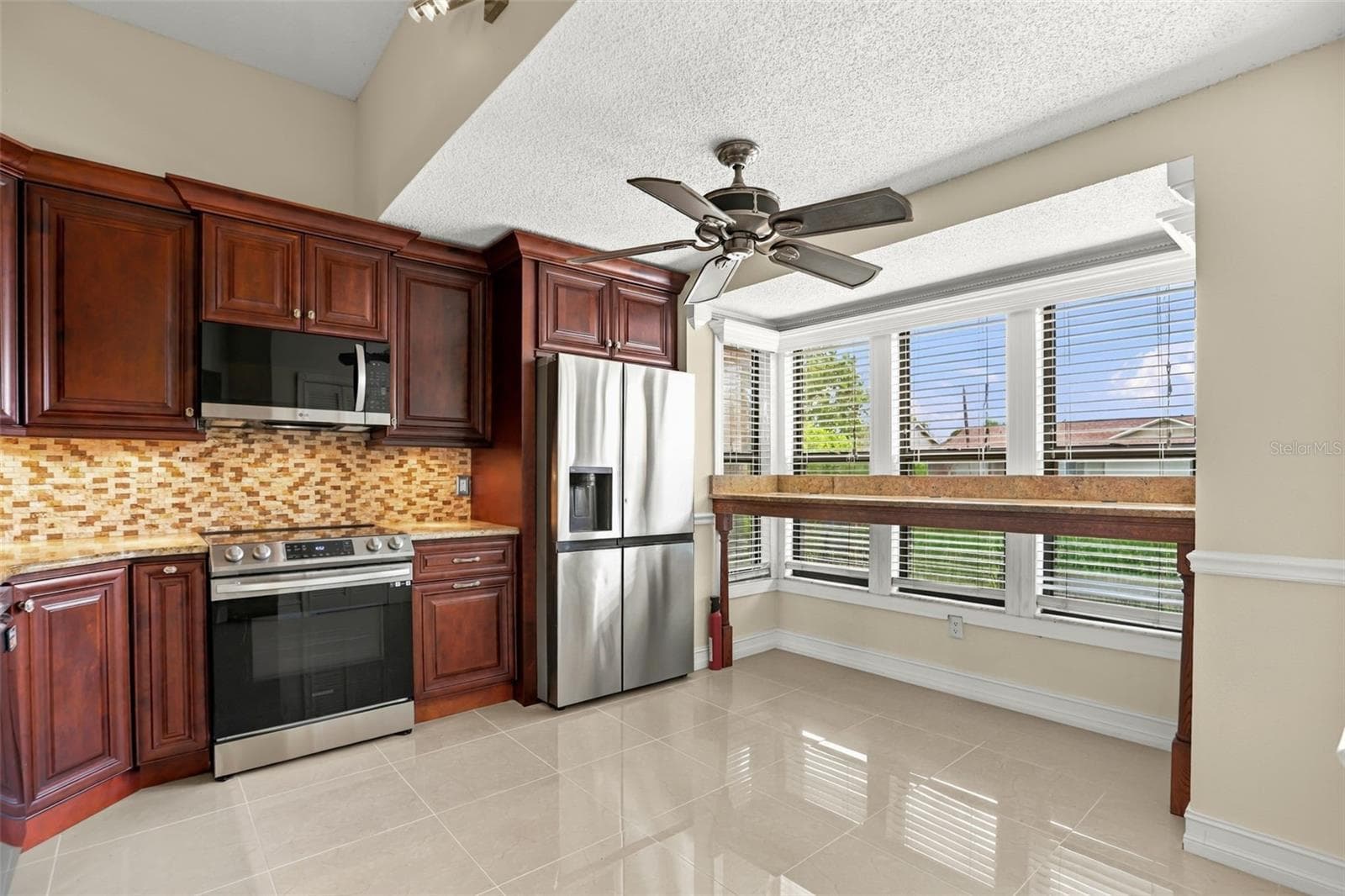 Single Family Residence at 5332 DORRINGTON LN, ORLANDO, photo 13 of 73