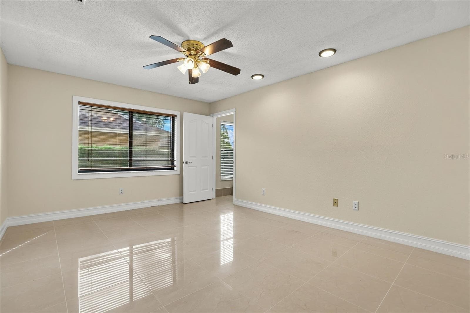Single Family Residence at 5332 DORRINGTON LN, ORLANDO, photo 23 of 73