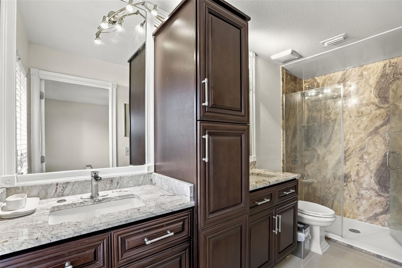 Single Family Residence at 5332 DORRINGTON LN, ORLANDO, photo 27 of 73
