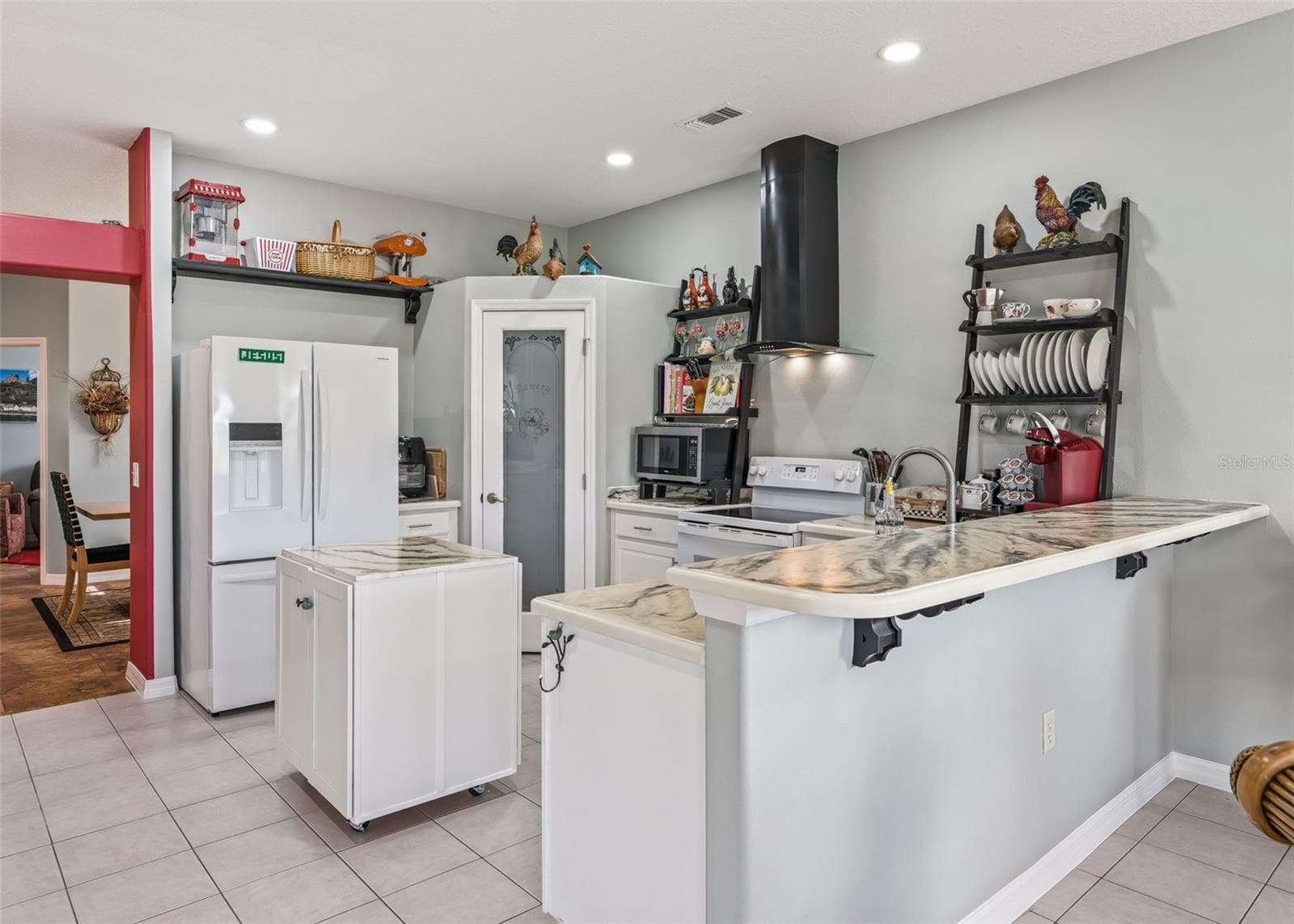 Snack Bar - 402 GRAND VISTA TRL, LEESBURG