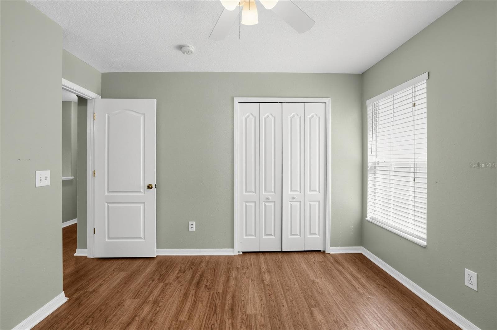 Single Family Residence at 16234 BRIDGEWALK DR, LITHIA, photo 6 of 32