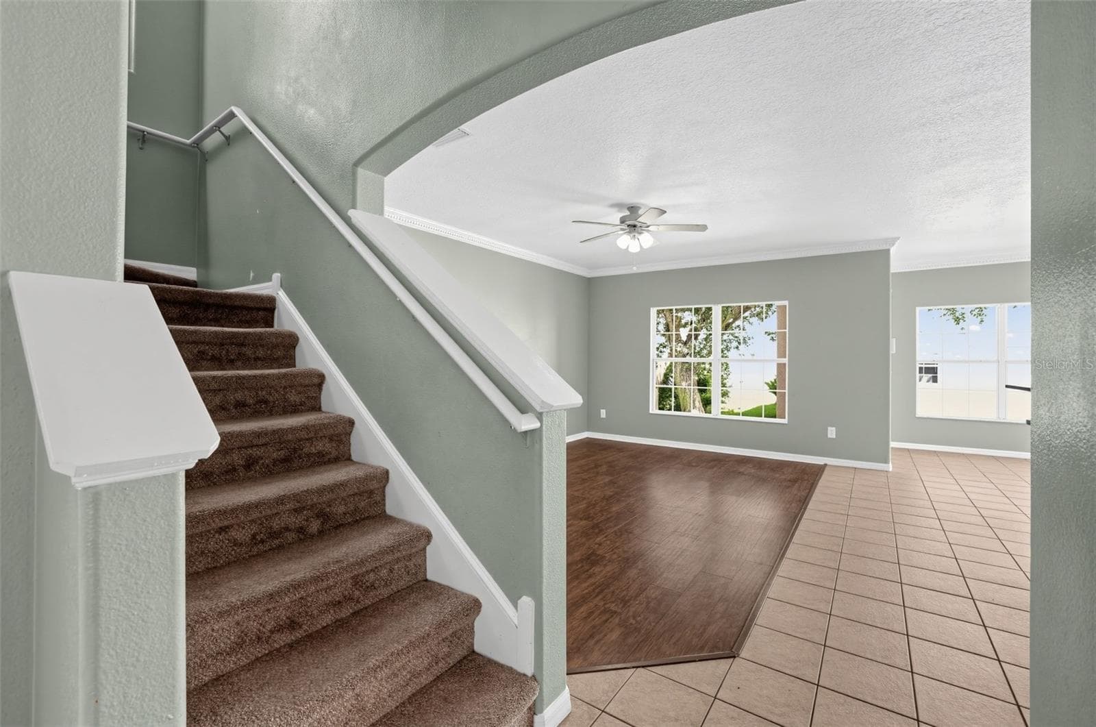 Single Family Residence at 16234 BRIDGEWALK DR, LITHIA, photo 7 of 32