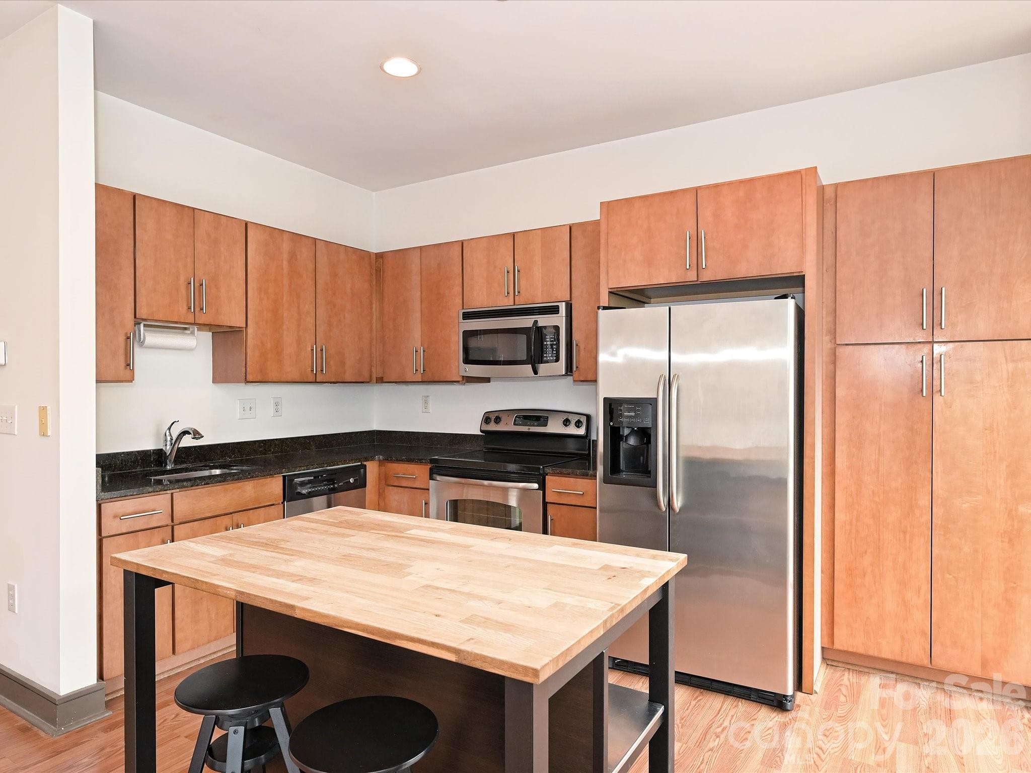 Condominium at 2200 Lyndhurst Avenue, Charlotte, photo 7 of 28