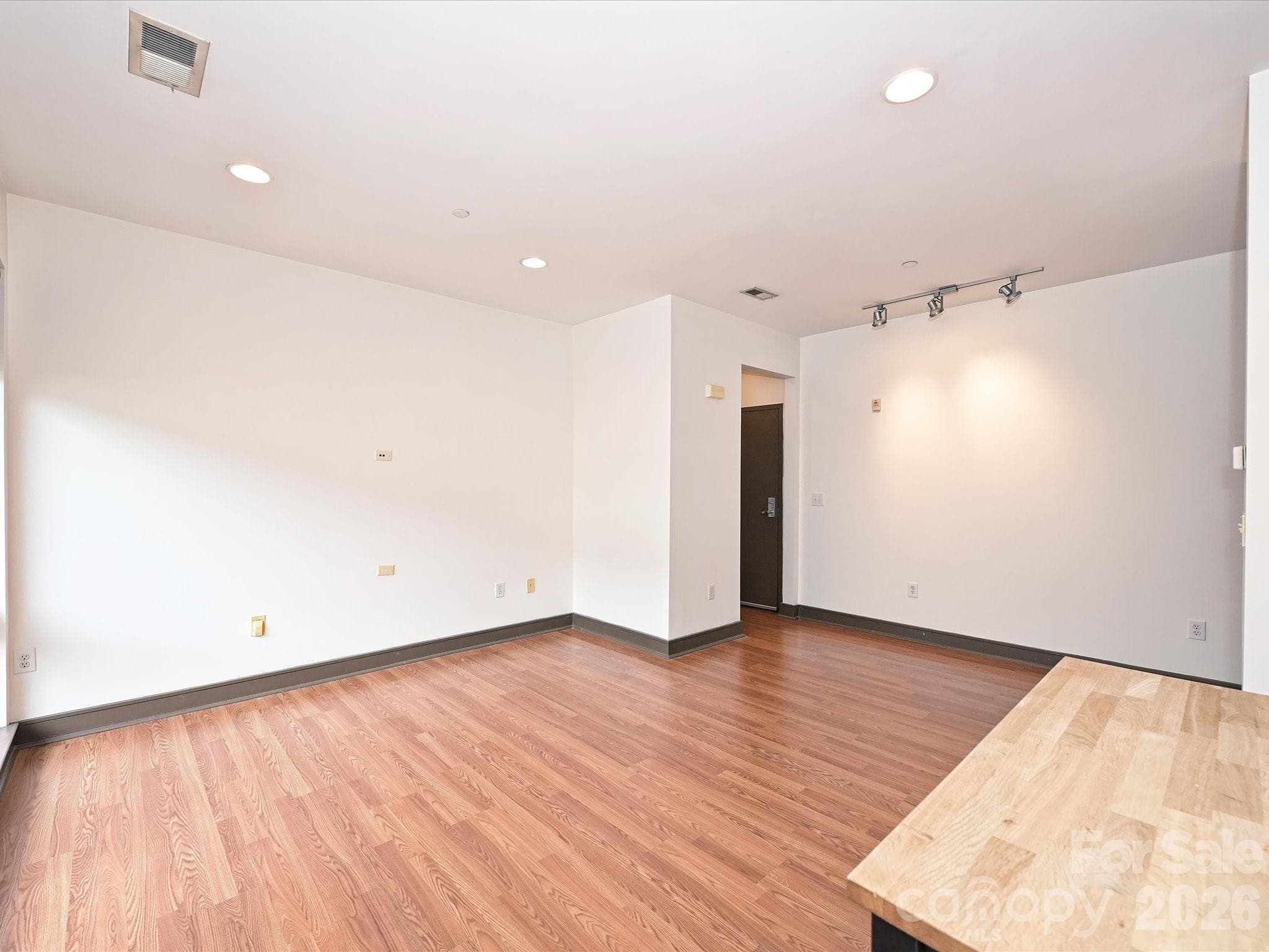 Condominium at 2200 Lyndhurst Avenue, Charlotte, photo 13 of 28