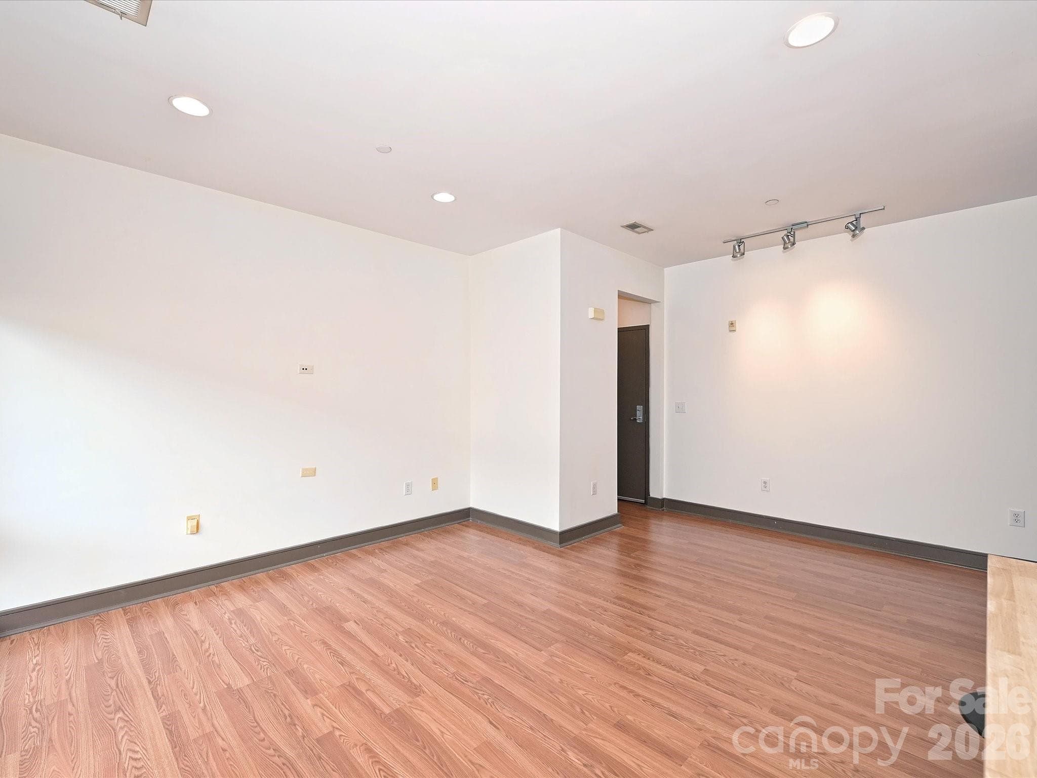 Condominium at 2200 Lyndhurst Avenue, Charlotte, photo 16 of 28