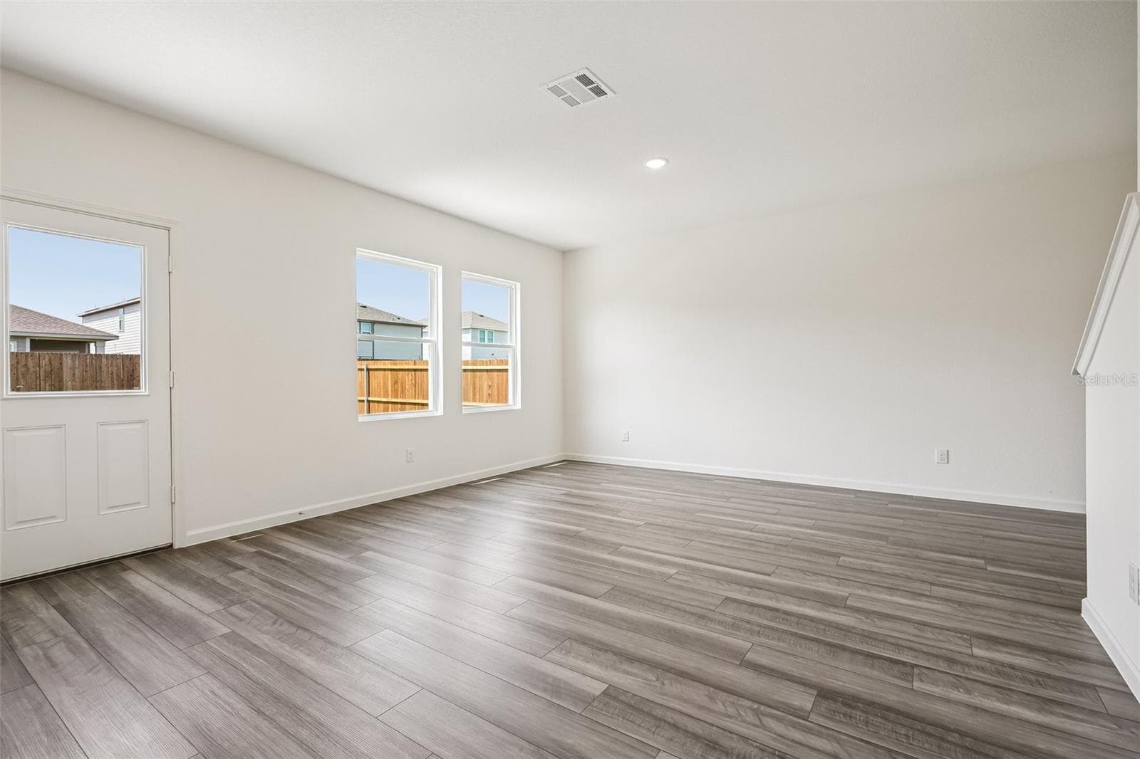 Single Family Residence at 1706 TRIMBLE AVE, DELAND, photo 6 of 27