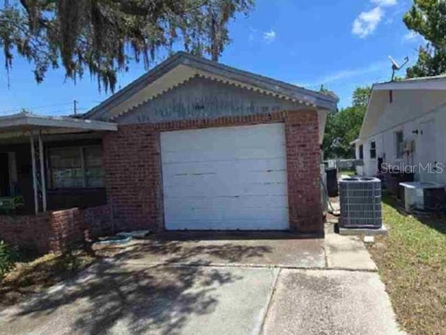 Single Family Residence at 10914 QUEENS RD, PORT RICHEY, photo 2 of 10